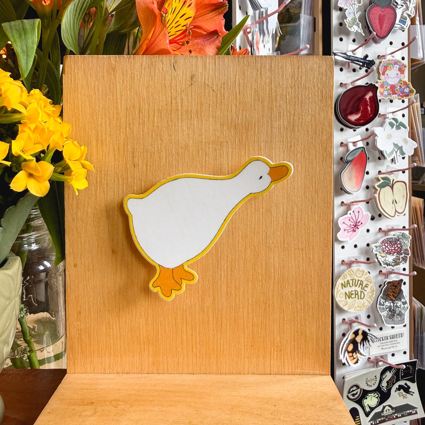 soft duck (looking up) sticker